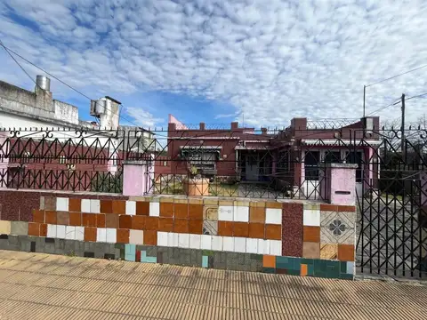 Terreno en Venta 10 x 20 con casa a refaccionar o demoler
