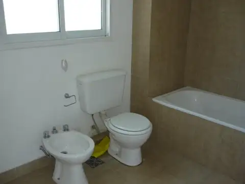 Departamento en Alquiler en Pilar, $ 600.000