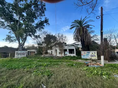 CASA QUINTA A RECICLAR SOBRE RUTA 2 EN FLORENCIO VARELA U$S 290.000.-