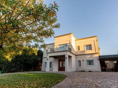 Casa en Venta en San Benito, USD 695.000