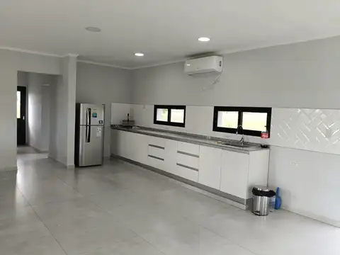 Coqueta casa a estrenar, 1 dormitorio en "La Mansa"