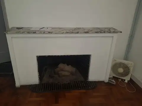 CONFIDENCIAL 400, Piso P.B.