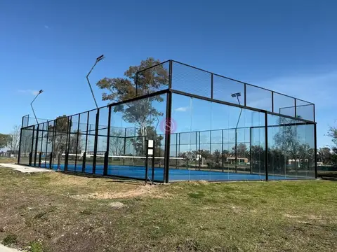 Santa Sofía Pilar del Este 100