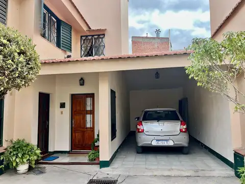 Depto Tipo Casa en Venta de 5 ambientes