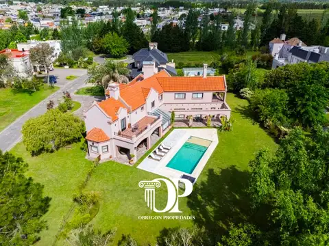 Casa en Alquiler de 5 dormitorios