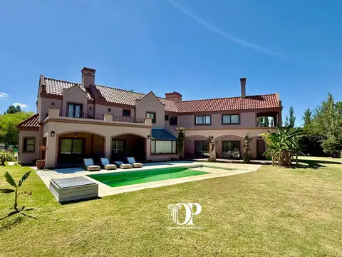 VENTA CASA 9 AMBIENTES PREMIUM PISCINA 473 MTS LOTE 1844 MTS - San Eliseo Golf Country San Vicente