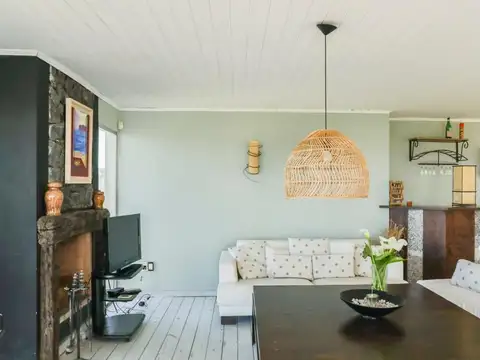 Casa 6 ambientes con 3 baños