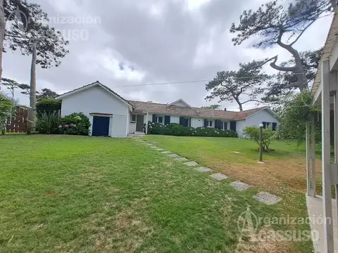 Casa en Alquiler de 4 dormitorios
