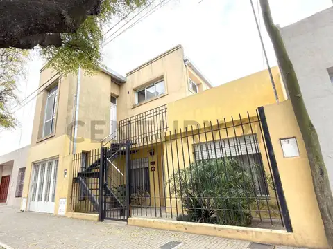 Casa de 3 dormitorios con Departamento a Terminar - Oportunidad de inversión y v