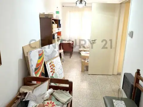 Casa de 3 dormitorios con Departamento a Terminar - Oportunidad de inversión y v