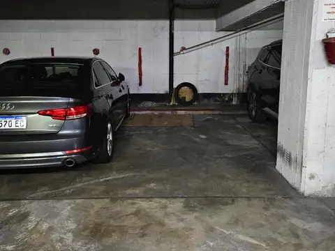 Venta Cochera fija en Edificio San Isidro centro