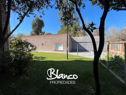 Nicolas Avellaneda al 2200 -