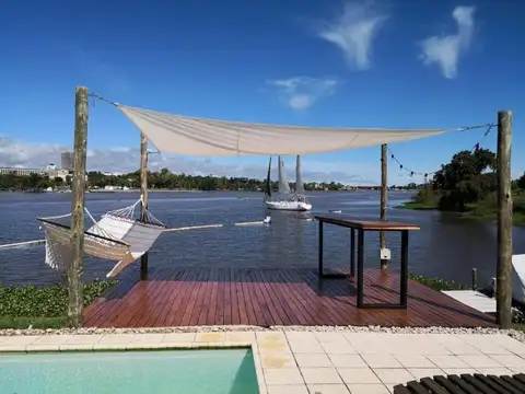 Casa 5 ambientes con 2 baños