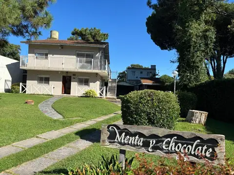 VENTA DOS CASAS 3AMB CADA UNA VILLA GESELL