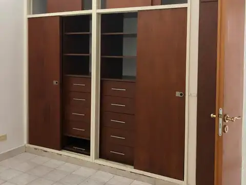 Depto Tipo Casa 4 ambientes con 2 baños