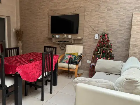 Depto Tipo Casa en Venta de 2 ambientes