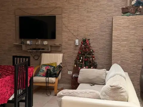 Depto Tipo Casa en Venta en Liniers, USD 115.000