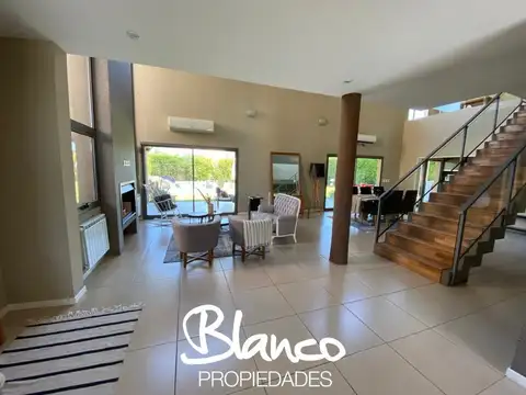 Casa  en Venta en La Lomada, Pilar, G.B.A. Zona Norte