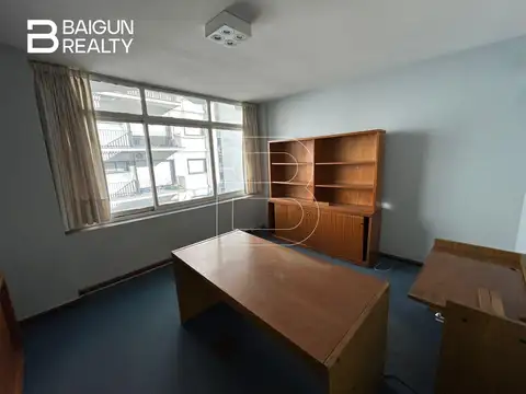 Oficina en Alquiler 50 años