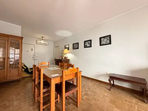 Departamento 8 ambientes con 2 baños