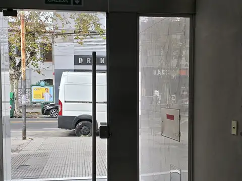 V DEVOTO MONO AMBIENTE  SUPER AMPLIO  CON BALCON AL FRENTE