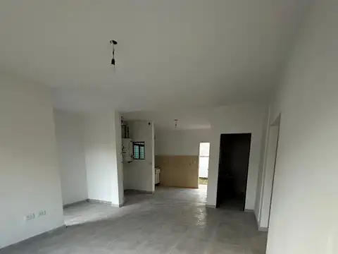 Casa 3 ambientes con 1 baño
