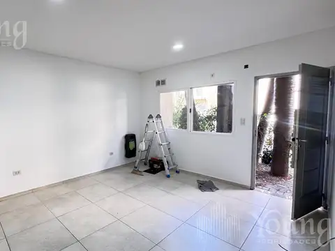 Departamento en Alquiler en Bernal Oeste, $ 400.000