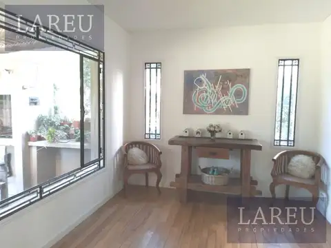 Casa en Venta con renta, Barrio La Legua
