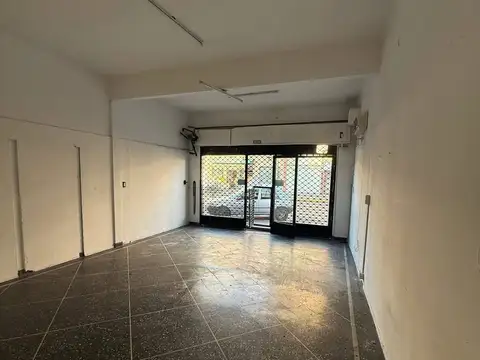 Local en Alquiler en Sarandi, $ 450.000