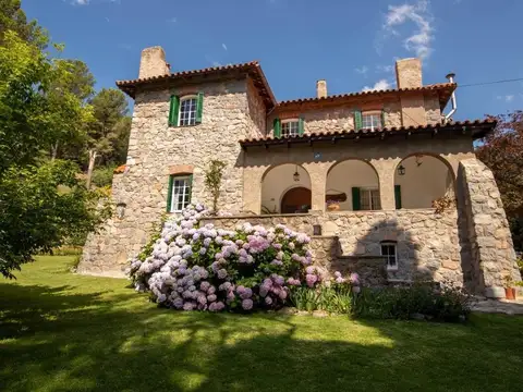 Venta casona Hotel posada en La Cumbre