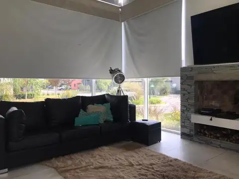 Venta Casa Exclusivo Barrio Privado Adrogue Chico
