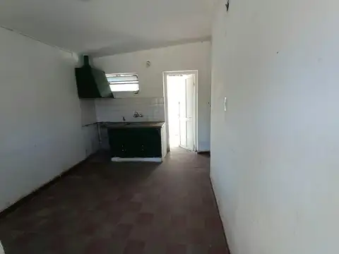 Casa 3 ambientes con 1 baño
