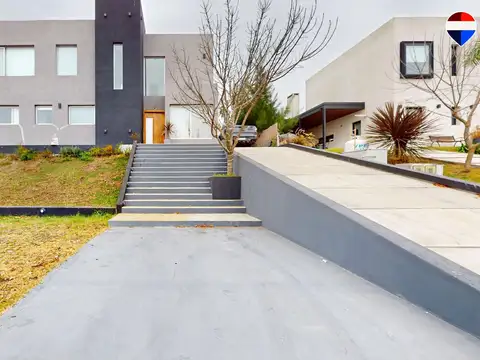 CASA EN VENTA EN BARRIO MAGALLANES – HUDSON