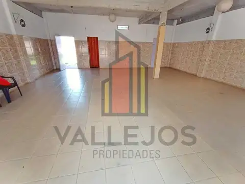 Local con parque | escritura | propiedad + fondo de comercio