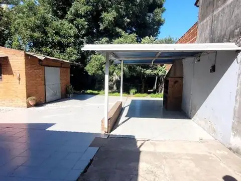 Casa 3 ambientes con 2 baños