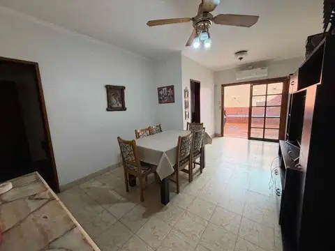 Casa 6 ambientes con 3 baños
