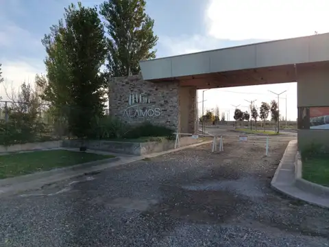 Carril Los Álamos