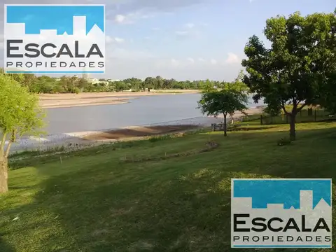 Casa 6 ambientes con 2 baños