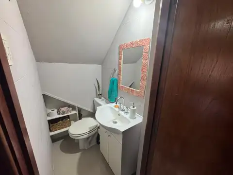 Casa en venta en dos plantas - Navarro