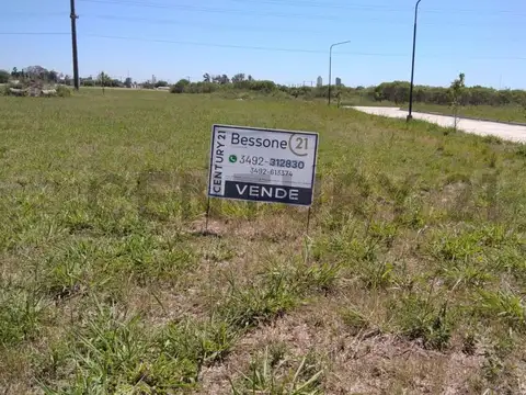 Grierson 700, Piso 0