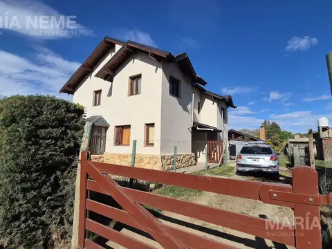 Casa en Venta con 4 cocheras