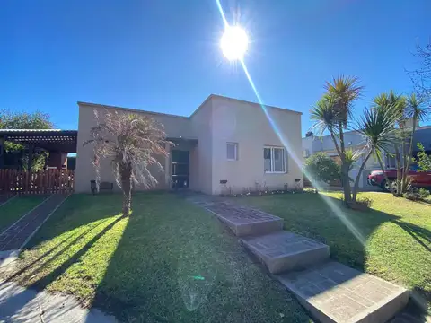 VENTA CASA 4 AMB BARRIO  EL HORNERO APTA CREDITO