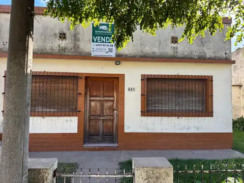 CASA - 2 DORM. - 2 BAÑOS + DEPARTAMENTO INDEPENDIENTE - LOBOS