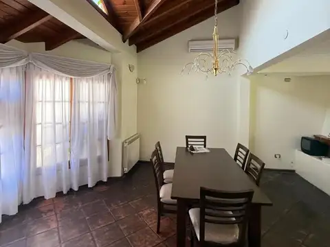 Casa en Venta en Mendoza, USD 215.000