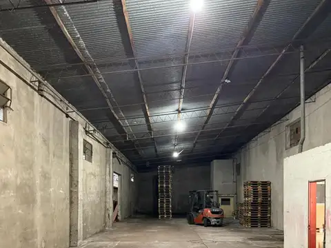 Excelente deposito en Saladillo de 1000 m2 zona centrica - VENTA
