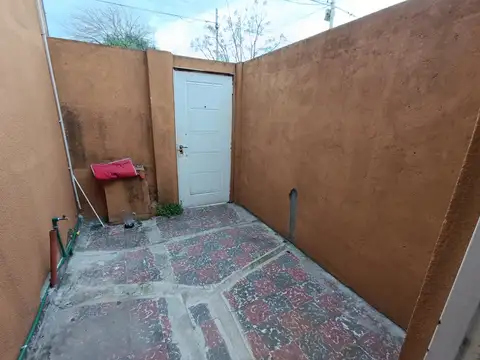 Depto Tipo Casa en Alquiler en Tapiales, $ 260.000