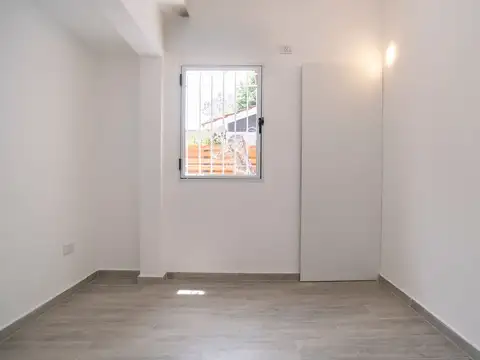 Depto Tipo Casa 2 ambientes con 1 baño