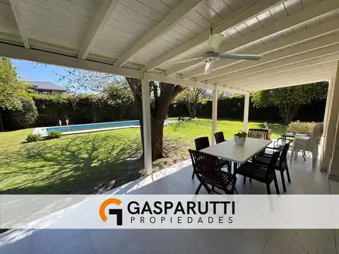 Casa en Venta con 5 cocheras