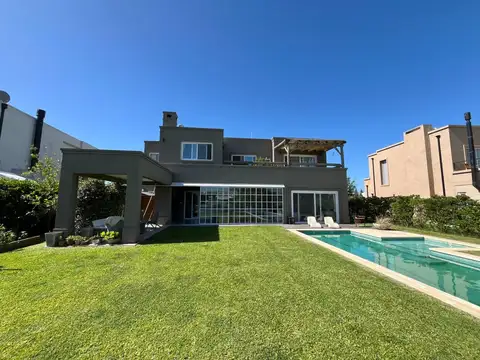 Casa en Venta en San Rafael, USD 480.000
