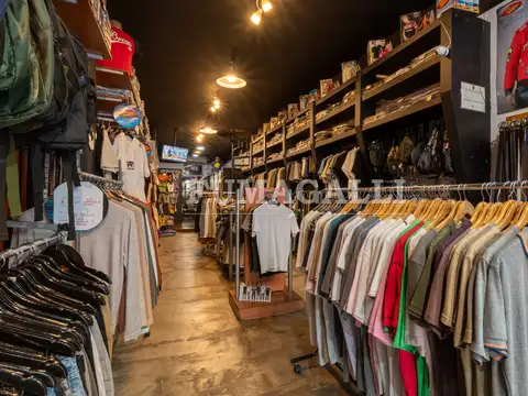 Local en Venta en Munro, USD 230.000